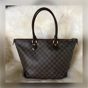 Louis Vuitton damier ebene huge tote Saleya MM .